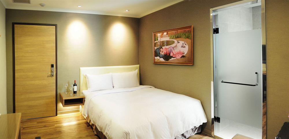 Garden Hotel Tajcshung Kültér fotó