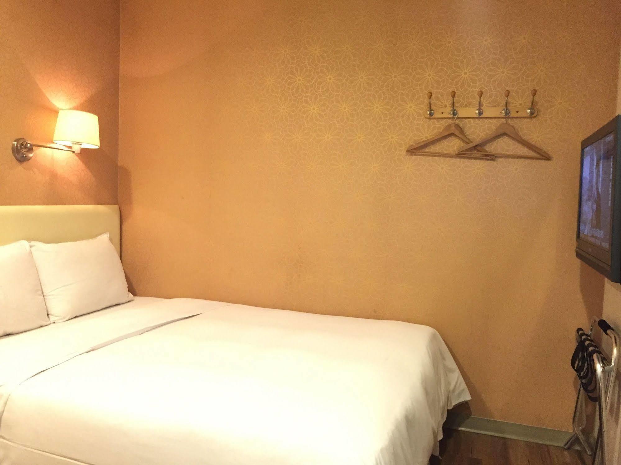Garden Hotel Tajcshung Kültér fotó
