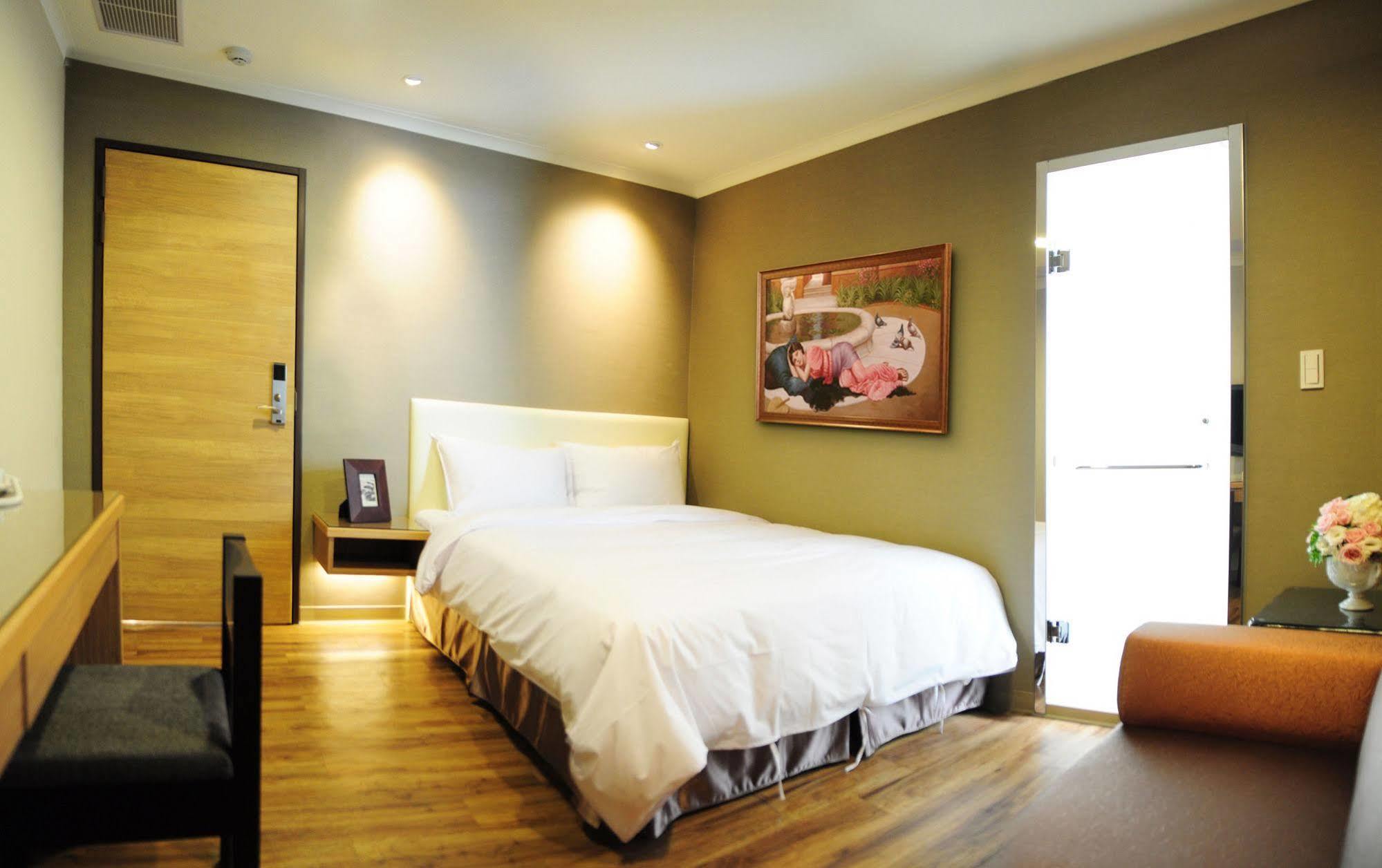 Garden Hotel Tajcshung Kültér fotó