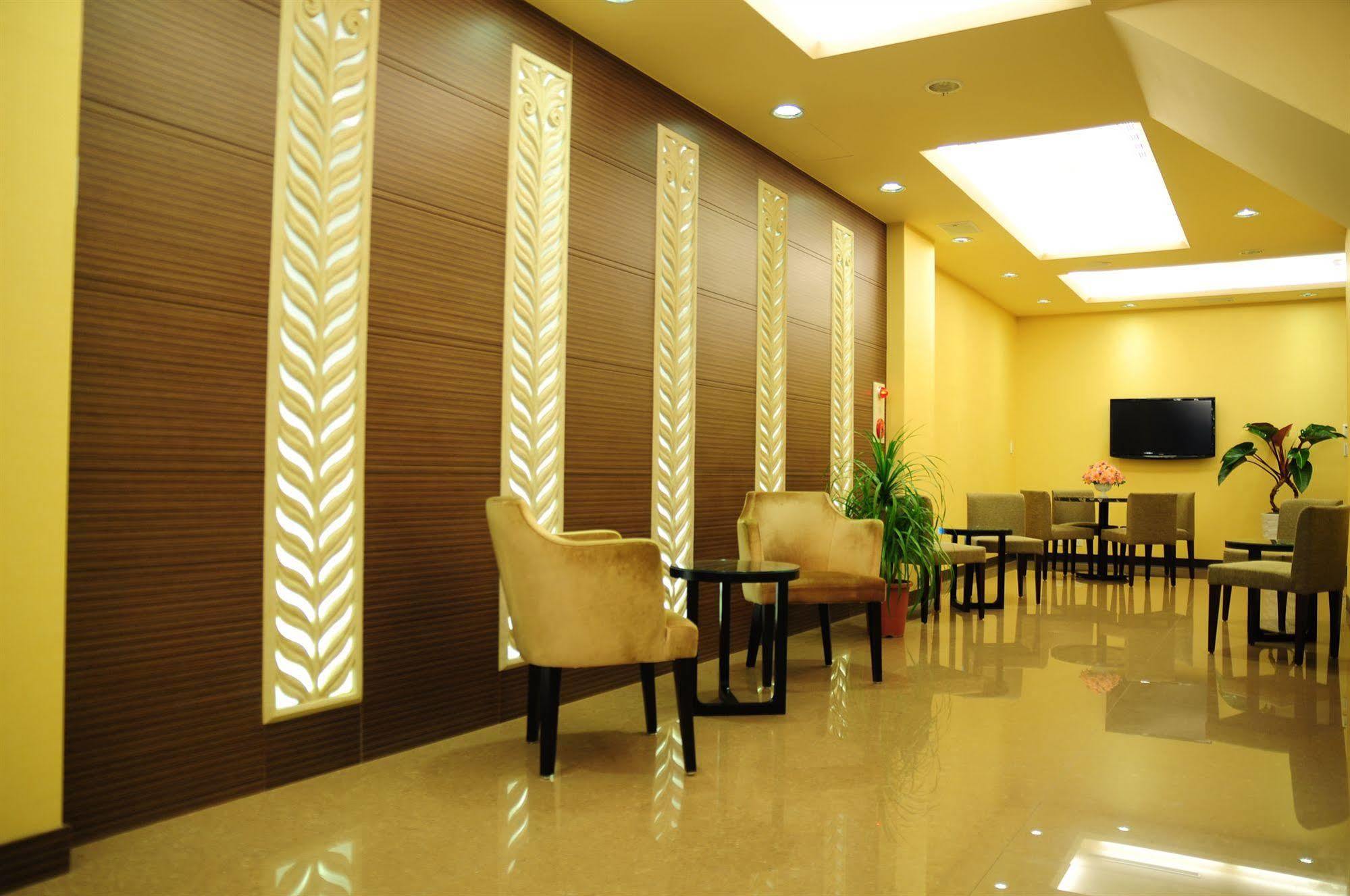 Garden Hotel Tajcshung Kültér fotó