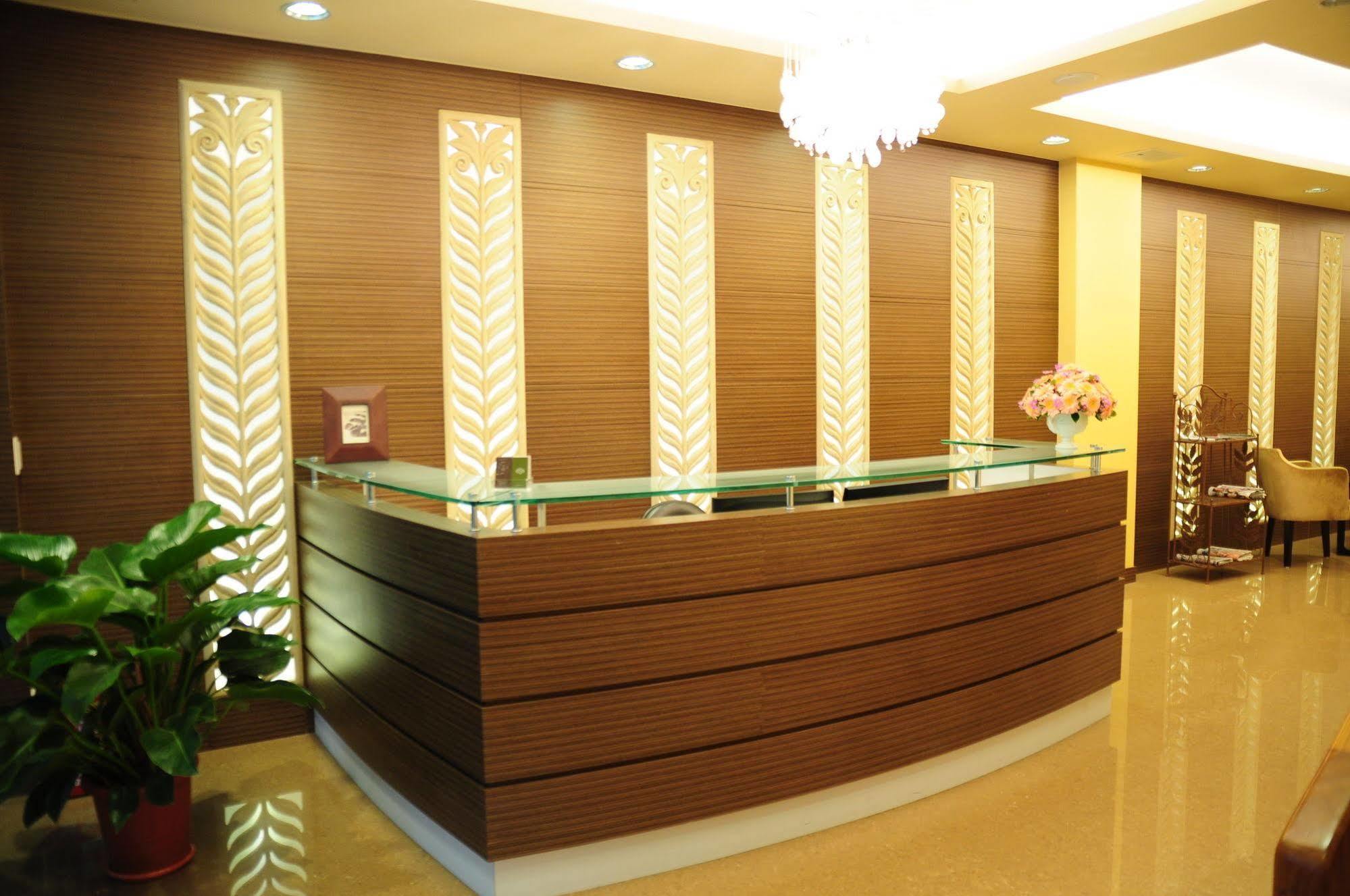 Garden Hotel Tajcshung Kültér fotó