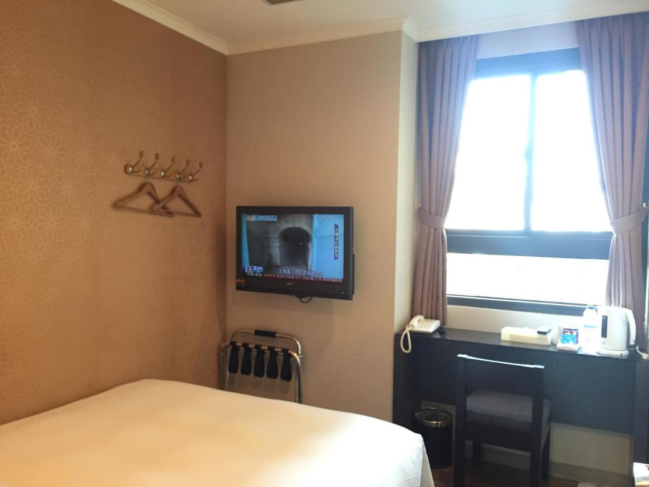 Garden Hotel Tajcshung Kültér fotó